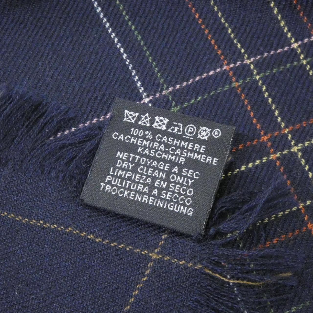 Hermes Carre 80 Shawl Scarf — view 3