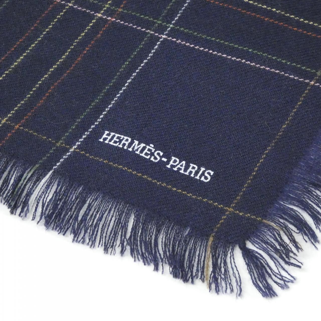 Hermes Carre 80 Shawl Scarf — view 2