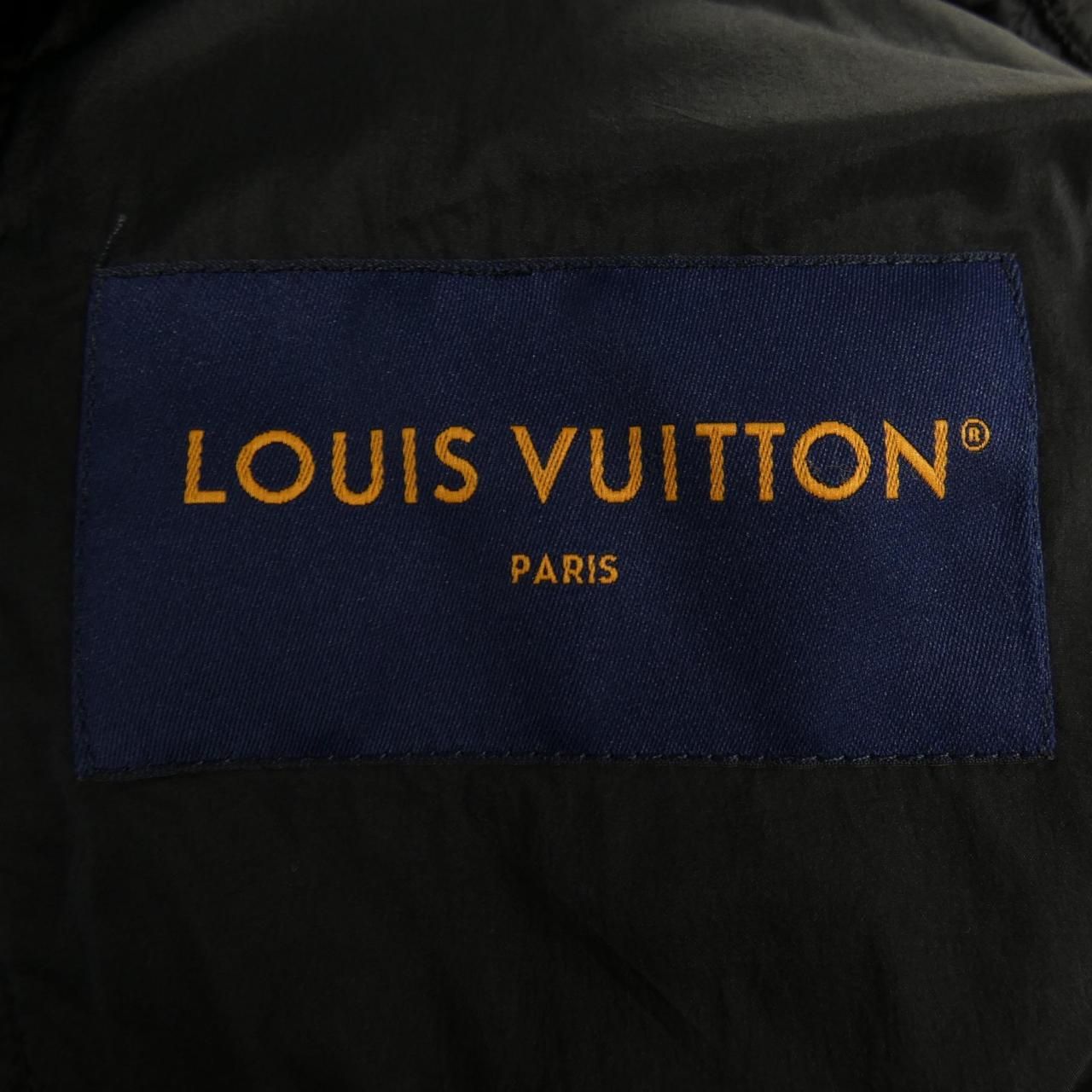 Louis Vuitton Monogram Quilted Hooded Jacket — view 4