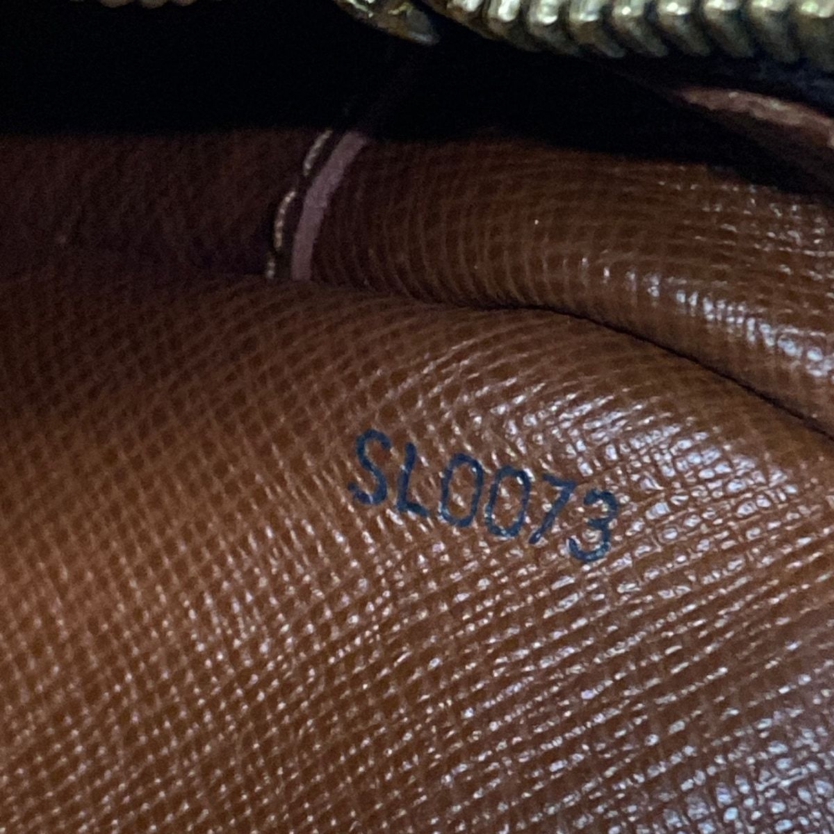 Louis Vuitton Shoulder Bag Monogram Trocadero 30 — view 9