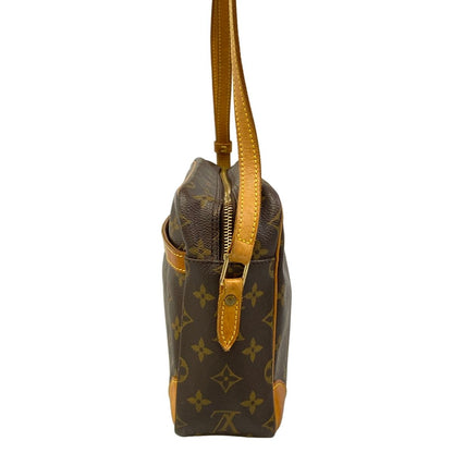 Louis Vuitton Shoulder Bag Monogram Trocadero 30 — view 4