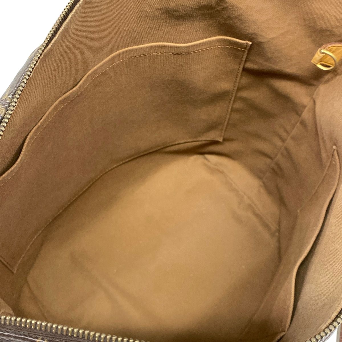 Louis Vuitton Shoulder Bag Monogram Totally MM — view 7