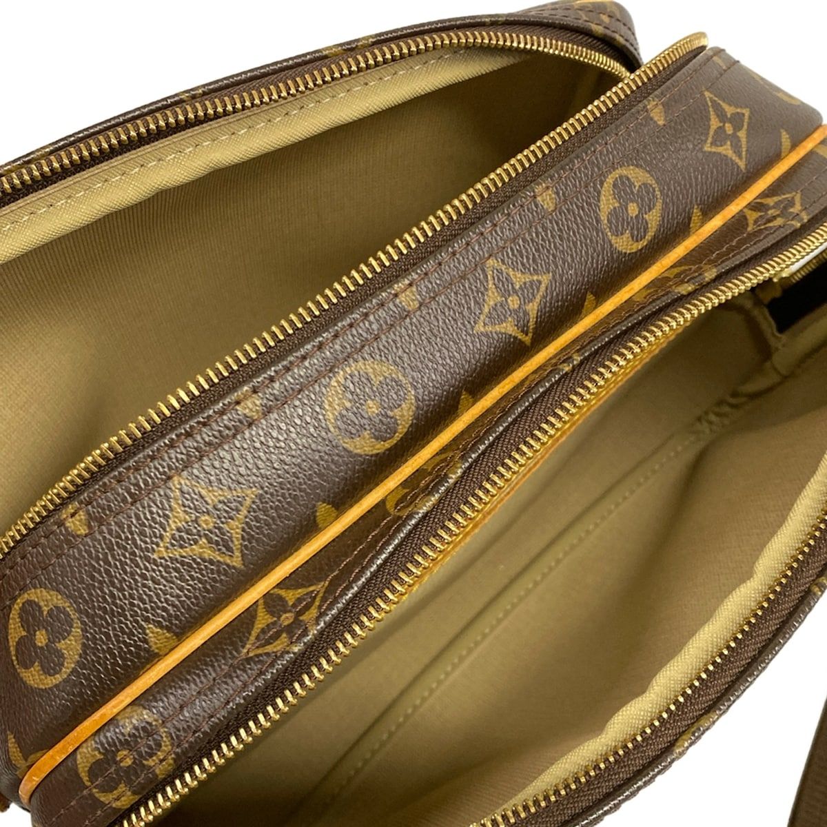 Louis Vuitton Shoulder Bag Monogram Reporter PM — view 7