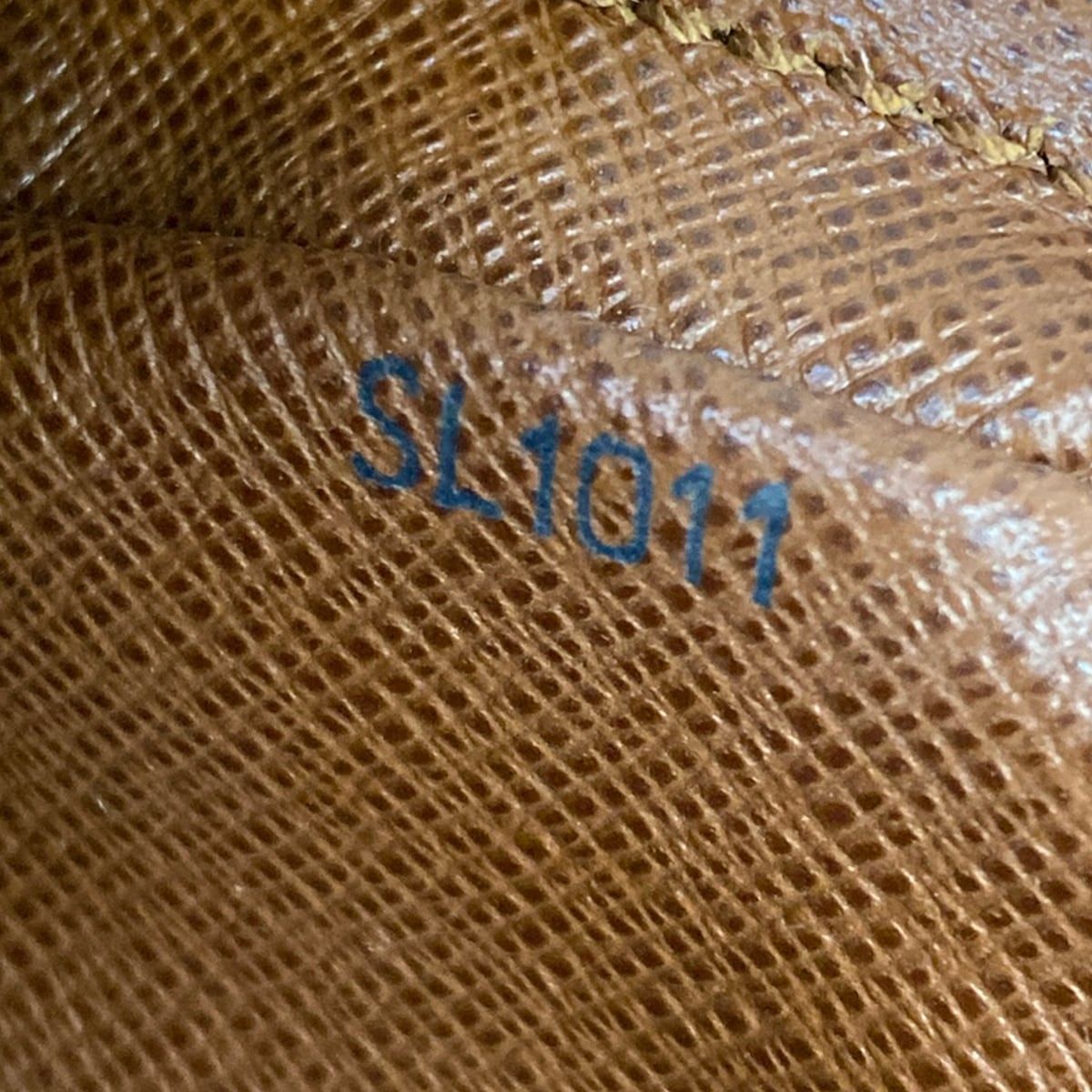 Louis Vuitton Shoulder Bag Monogram Pochette Ma Roulis Bandouliere — view 9