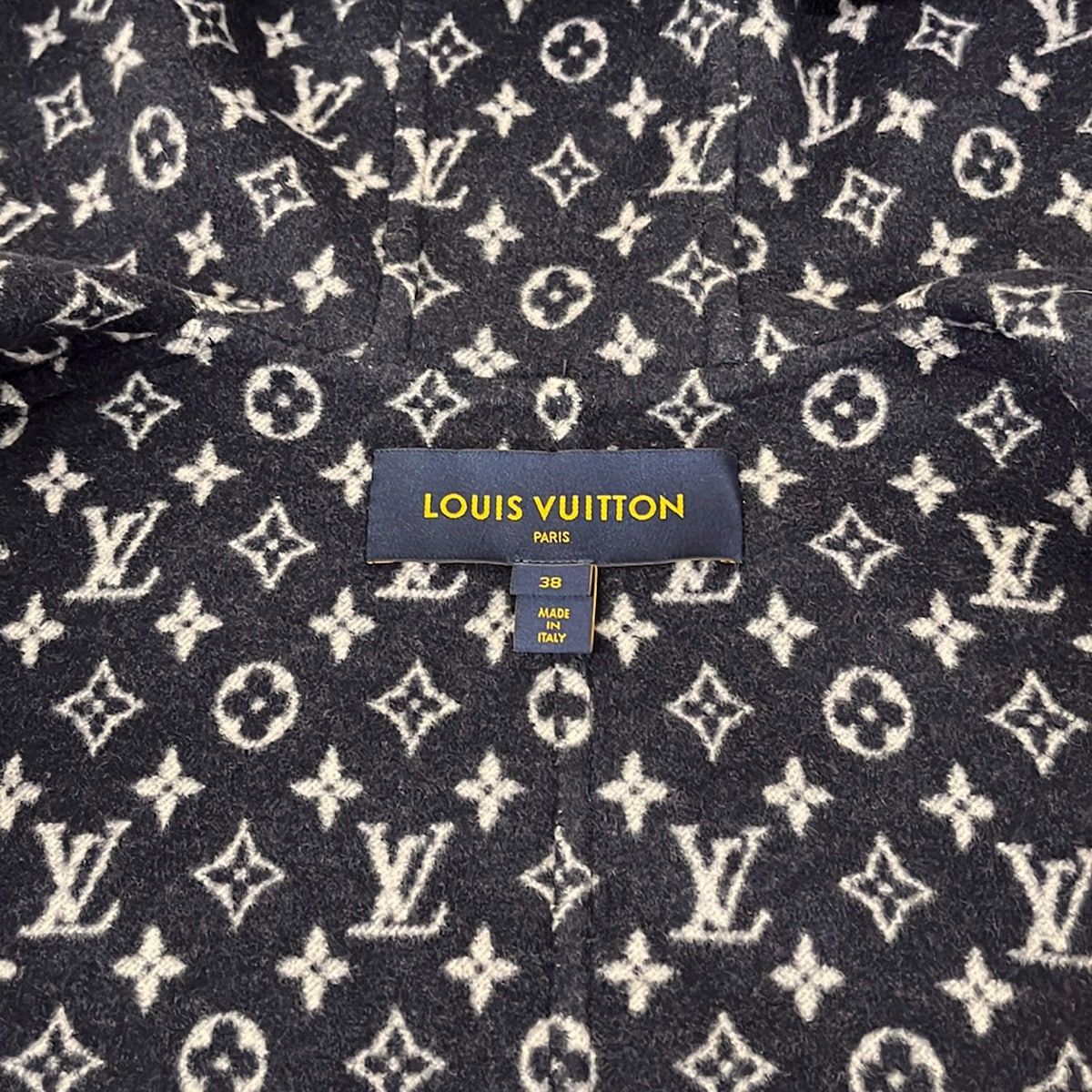 Louis Vuitton Coat 38 M Hooded Wrap Navy Light Pink Multi Long Sleeve Lining — view 7
