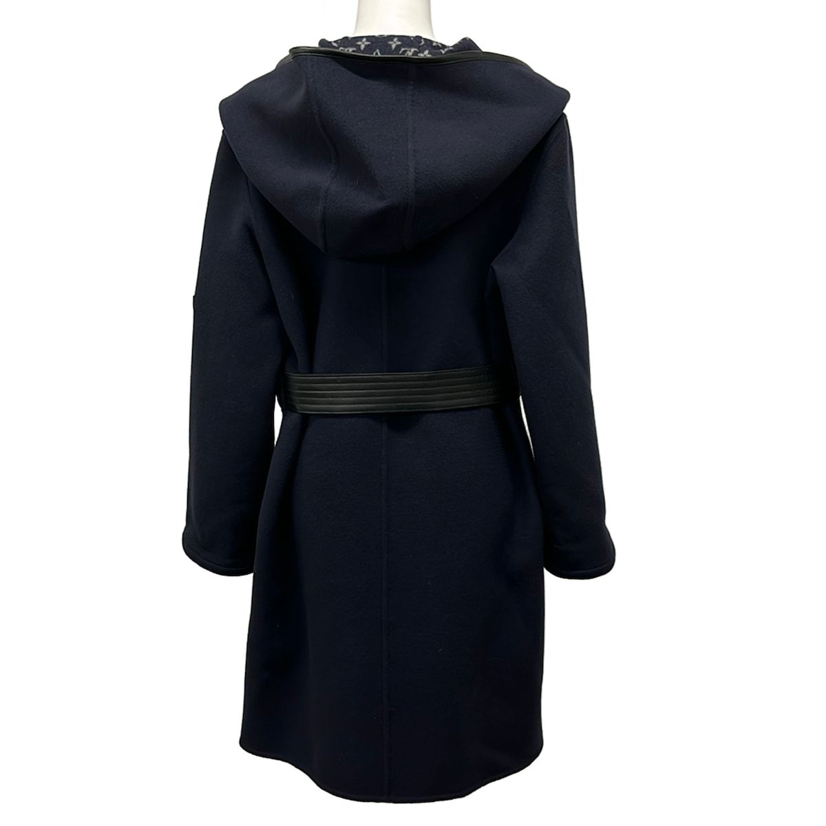 Louis Vuitton Coat 38 M Hooded Wrap Navy Light Pink Multi Long Sleeve Lining — view 2