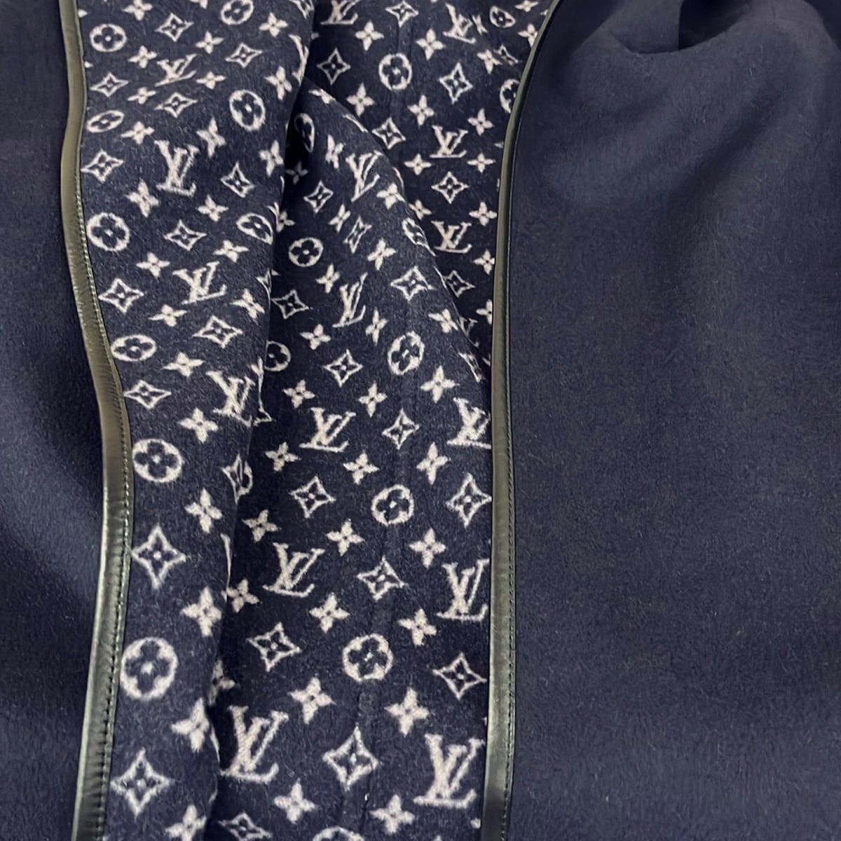 Louis Vuitton Coat 38 M Hooded Wrap Navy Light Pink Multi Long Sleeve Lining — view 9
