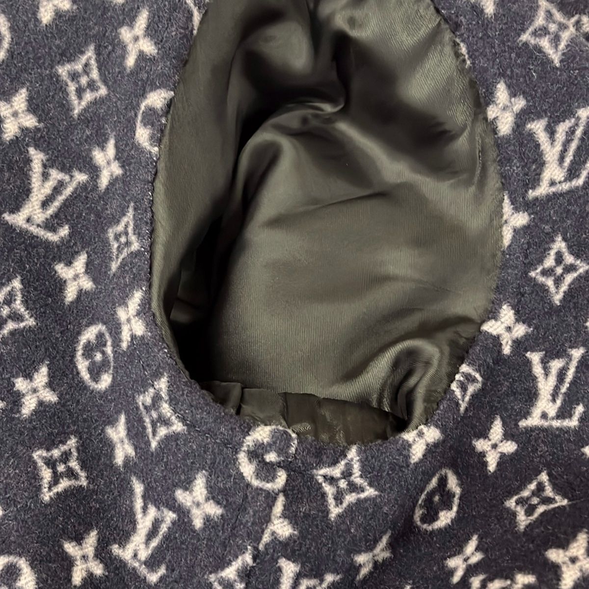 Louis Vuitton Coat 38 M Hooded Wrap Navy Light Pink Multi Long Sleeve Lining — view 8