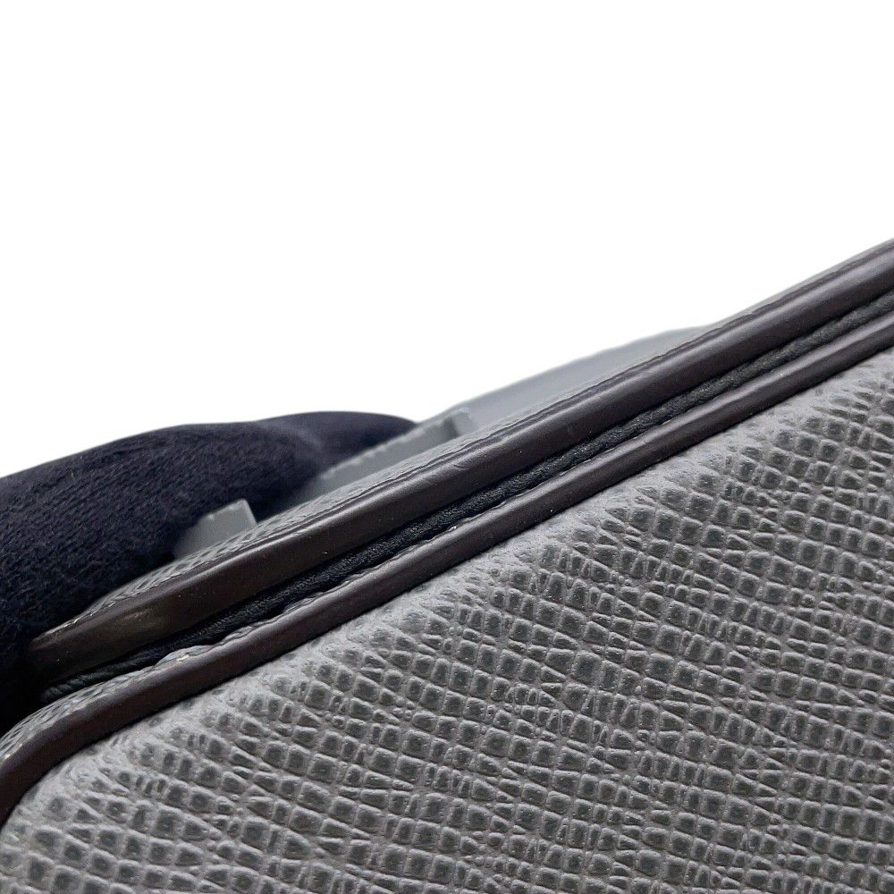 Louis Vuitton Shoulder Bag New Flap Messenger Taiga — view 8