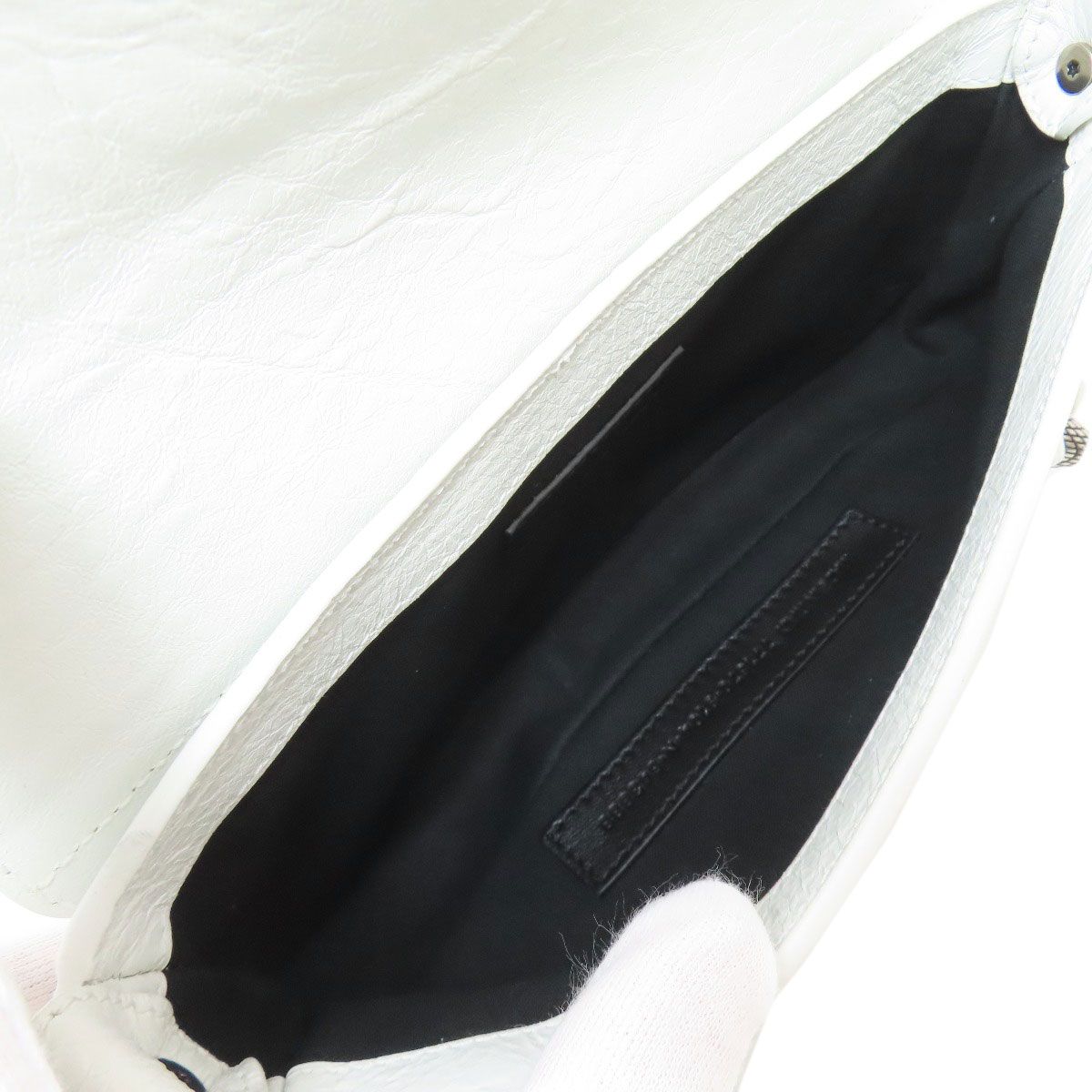 Louis Vuitton le Cagole Sling Bag Calf — view 5
