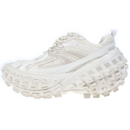 Balenciaga Bouncer Defender Sneakers Low Cut White