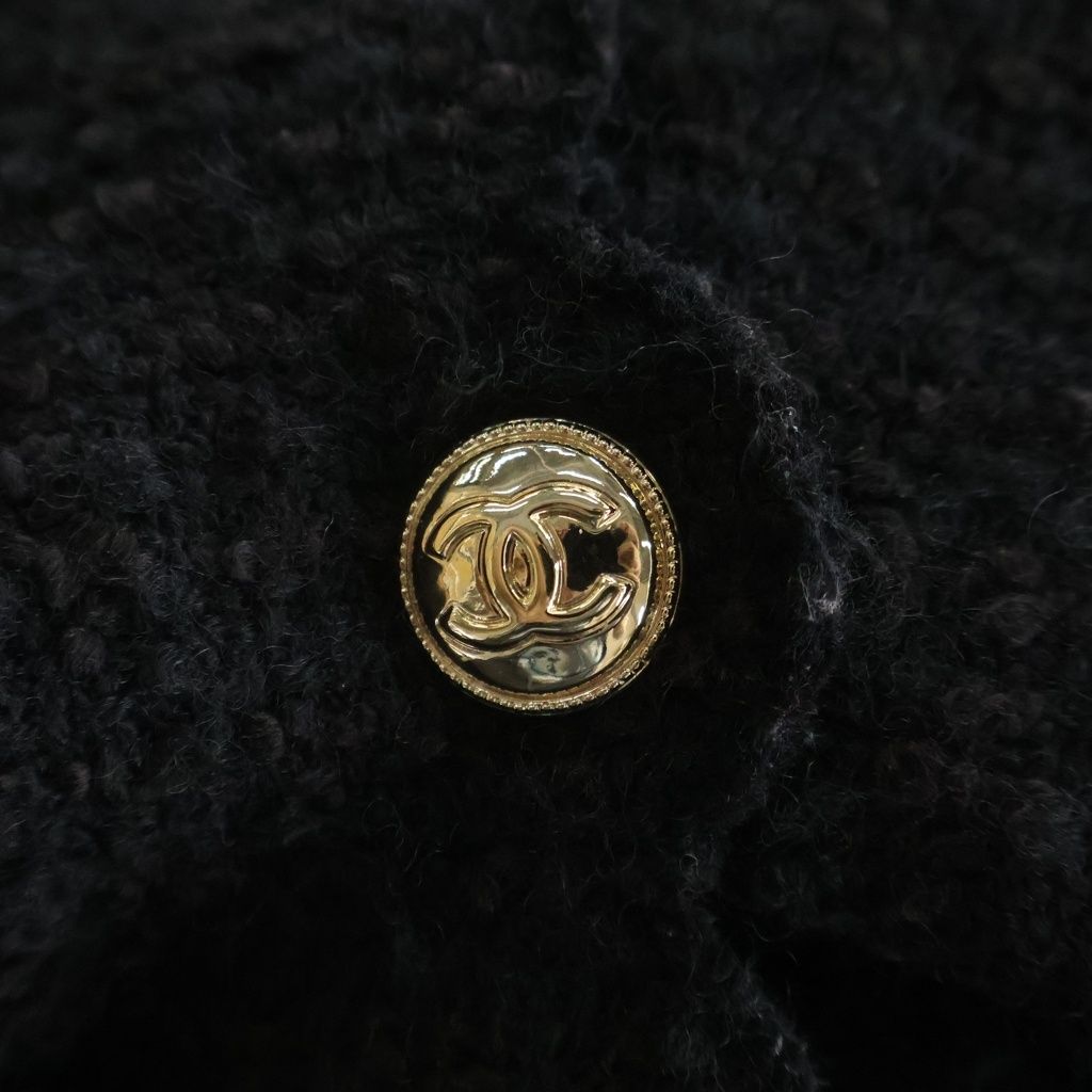 Chanel Coco Button Scalloped Tweed Jacket Black 34 — view 5