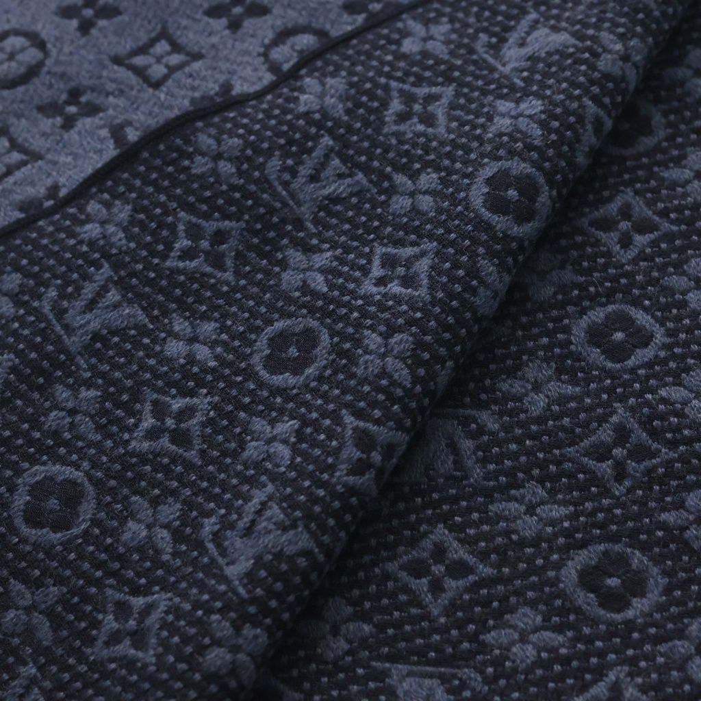 Louis Vuitton Monogram Classic Scarf Wool Navy — view 5