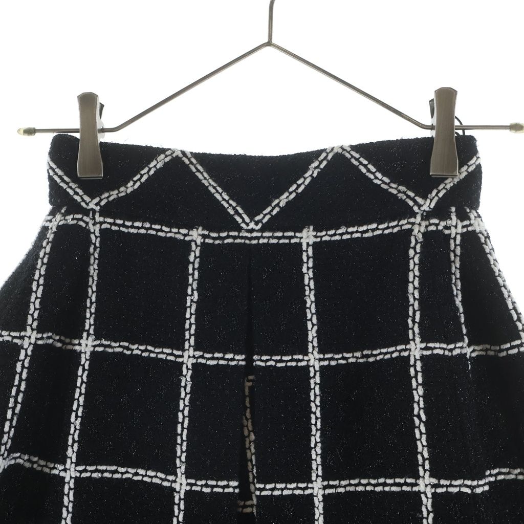 Chanel Coco Button Tweed Check Pleats Skirt Black 34 — view 3