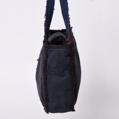 Chanel Shearling Bag CC Logo Nubuck Antique Gold — view 4