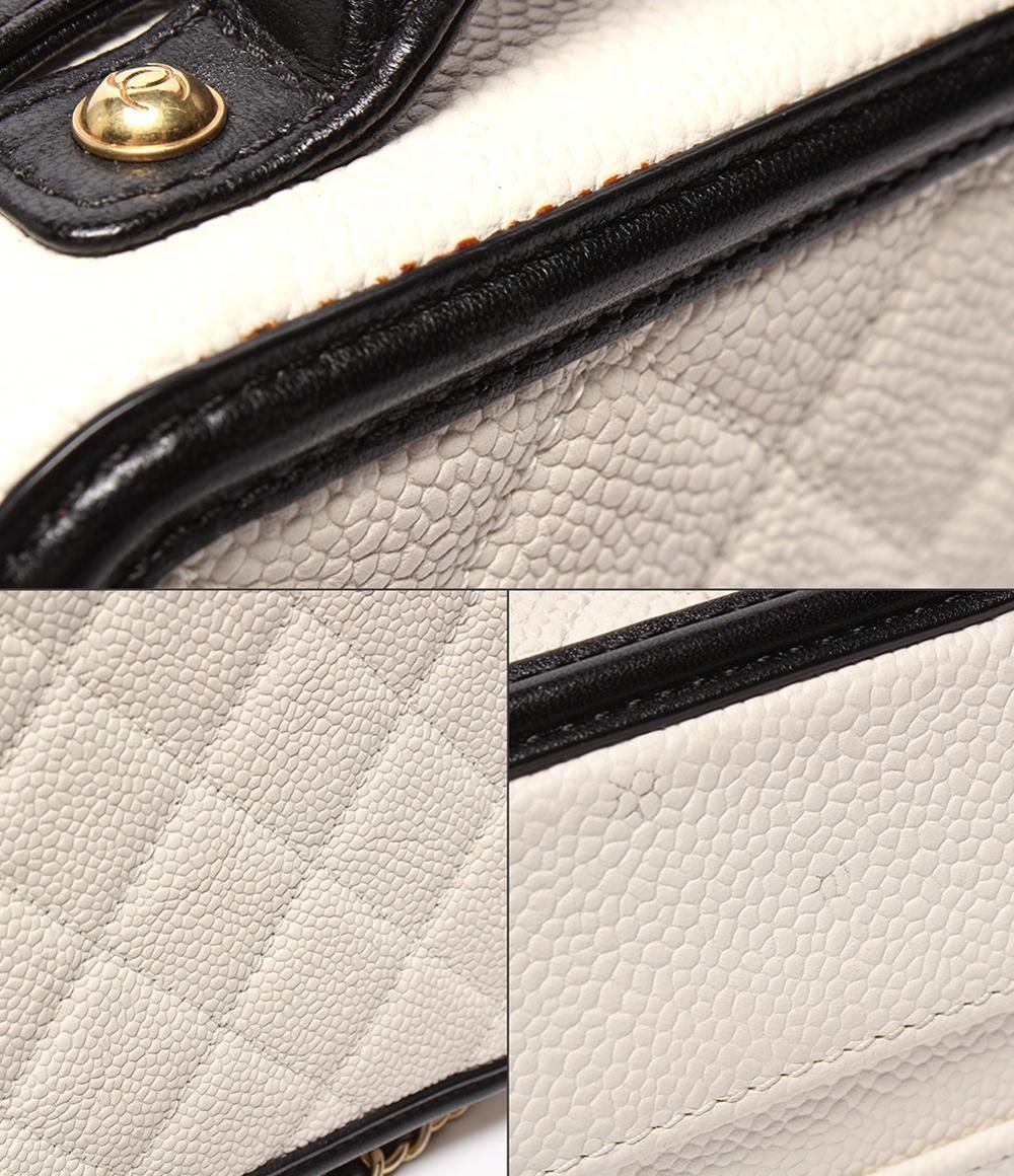 Chanel Chain Shoulder Bag Vanity Crossbody Gold Caviar Leather Quilted CC Logo — view 9