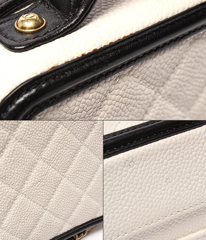 Chanel Chain Shoulder Bag Vanity Crossbody Gold Caviar Leather Quilted CC Logo — view 9