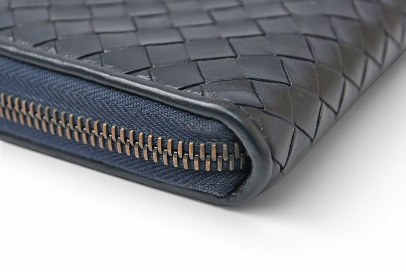Bottega Veneta Wallet Zip Around Intrecciato Navy — view 4