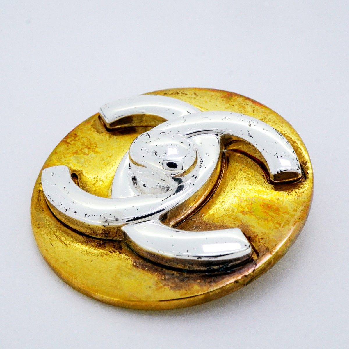 Chanel Brooch CC Logo Turnlock Round — view 2