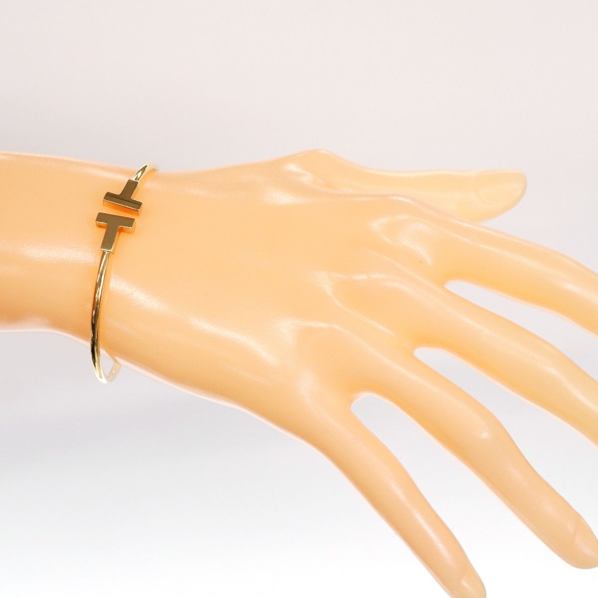 Tiffany & Co Bangle T Wire 18k Yellow Gold Bracelet — view 6