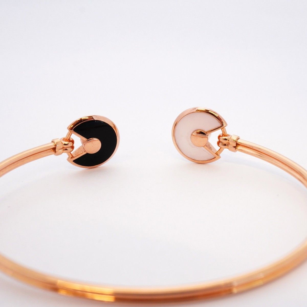 Cartier Bangle Amulet 18k Pink Gold Diamond Onyx Mother of Pearl Black Cles — view 4