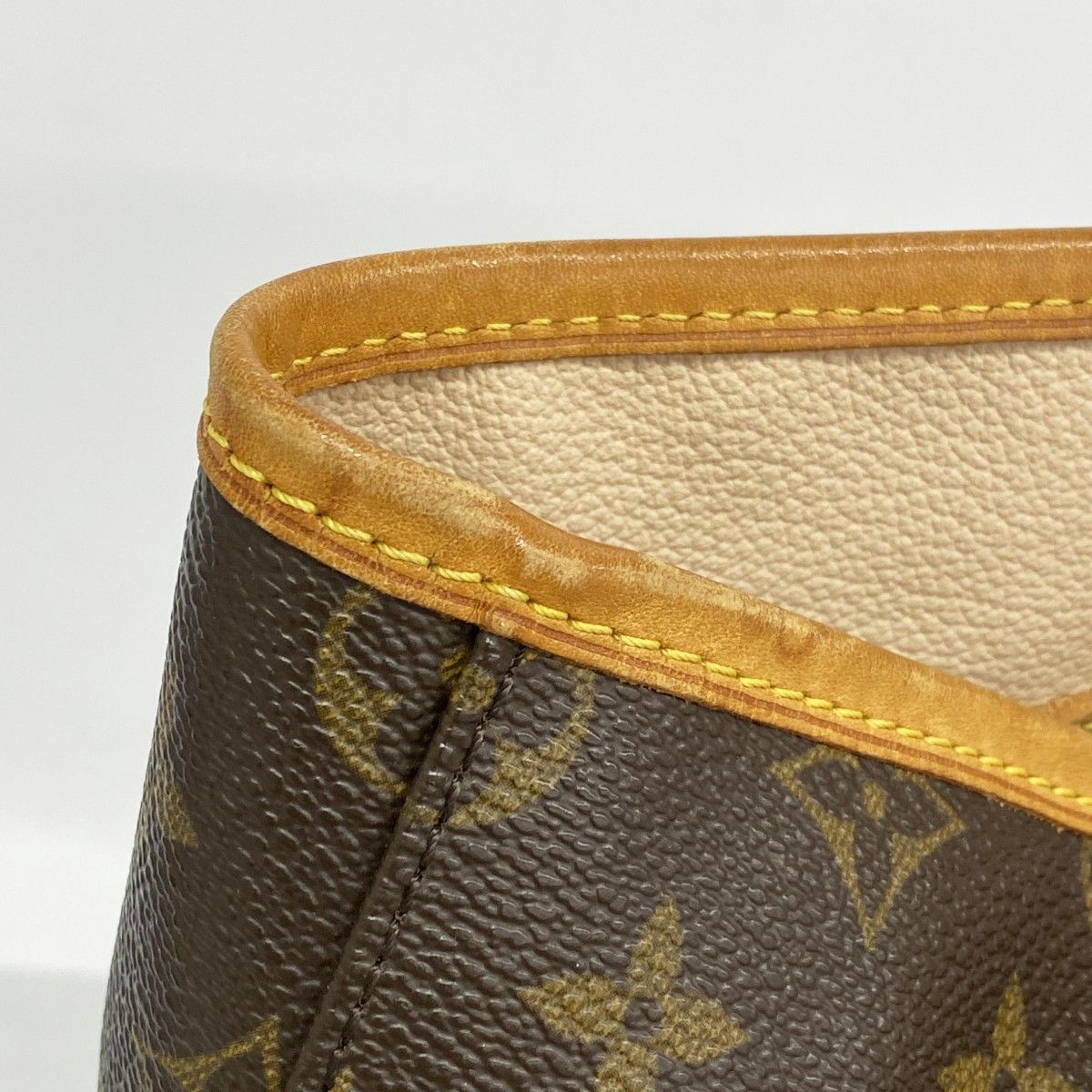 Louis Vuitton Tote Monogram Bucket GM Brown — view 8
