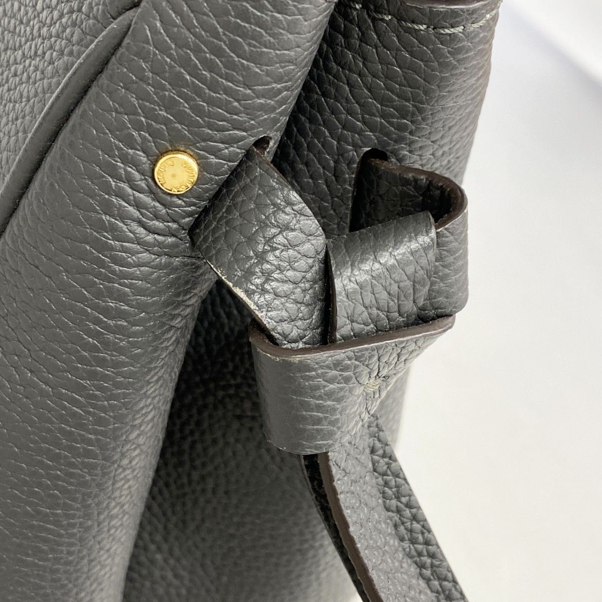 Louis Vuitton Handbag Taurillon Mirror MM Etain — view 9