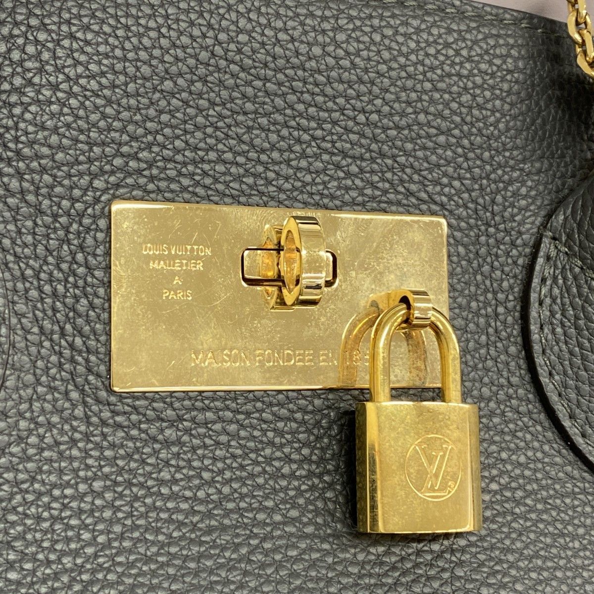 Louis Vuitton Handbag Taurillon Mirror MM Etain — view 8