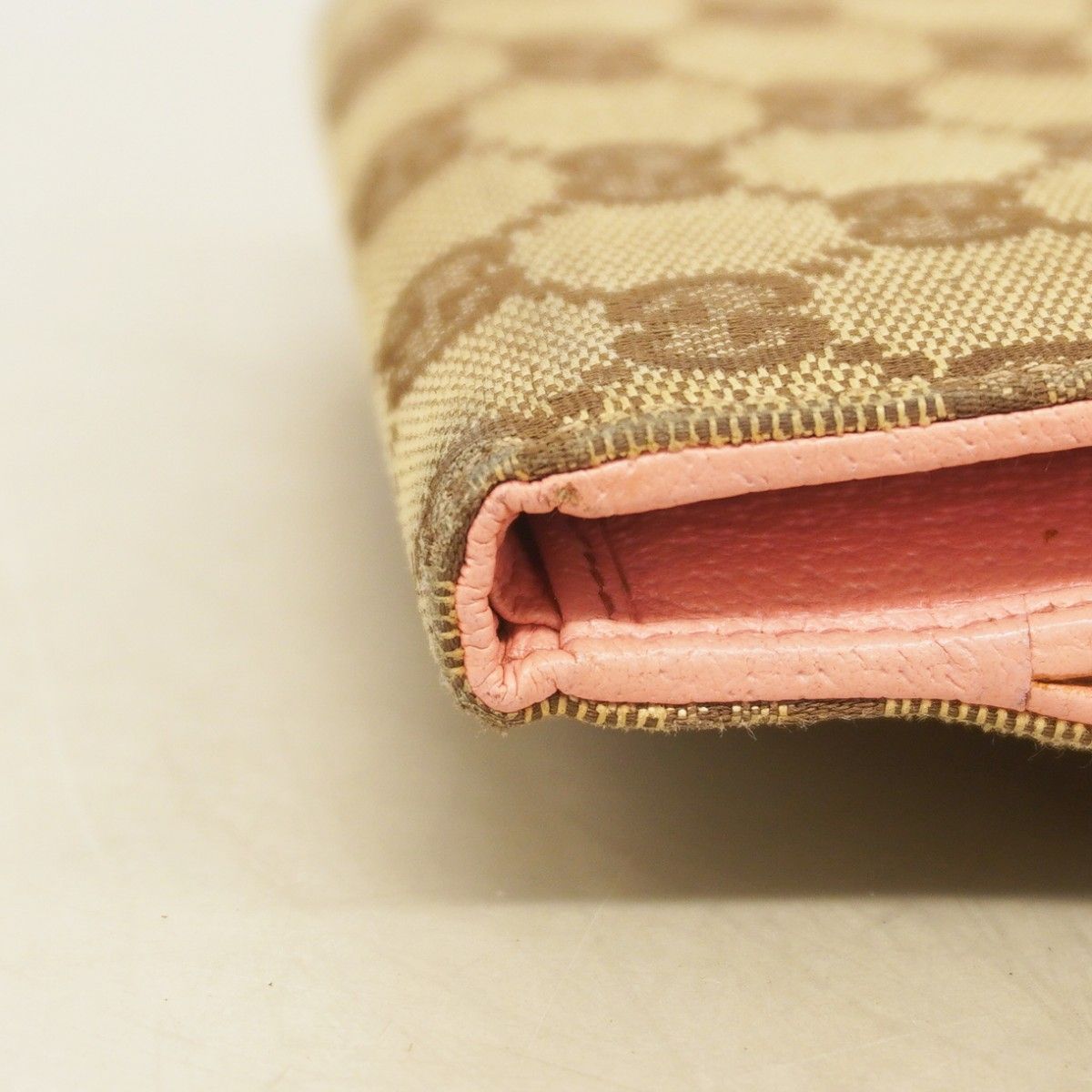 Gucci Wallet GG Canvas Beige Champagne Gold — view 5