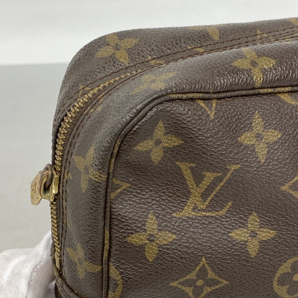 Louis Vuitton Pouch Monogram Trousse Toilet 23 Brown — view 7