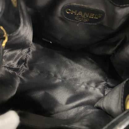 Chanel Shoulder Bag Patent Leather Black Gold — view 4