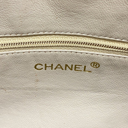 Chanel Shoulder Bag Quilted Lambskin Ivory Gold — view 5