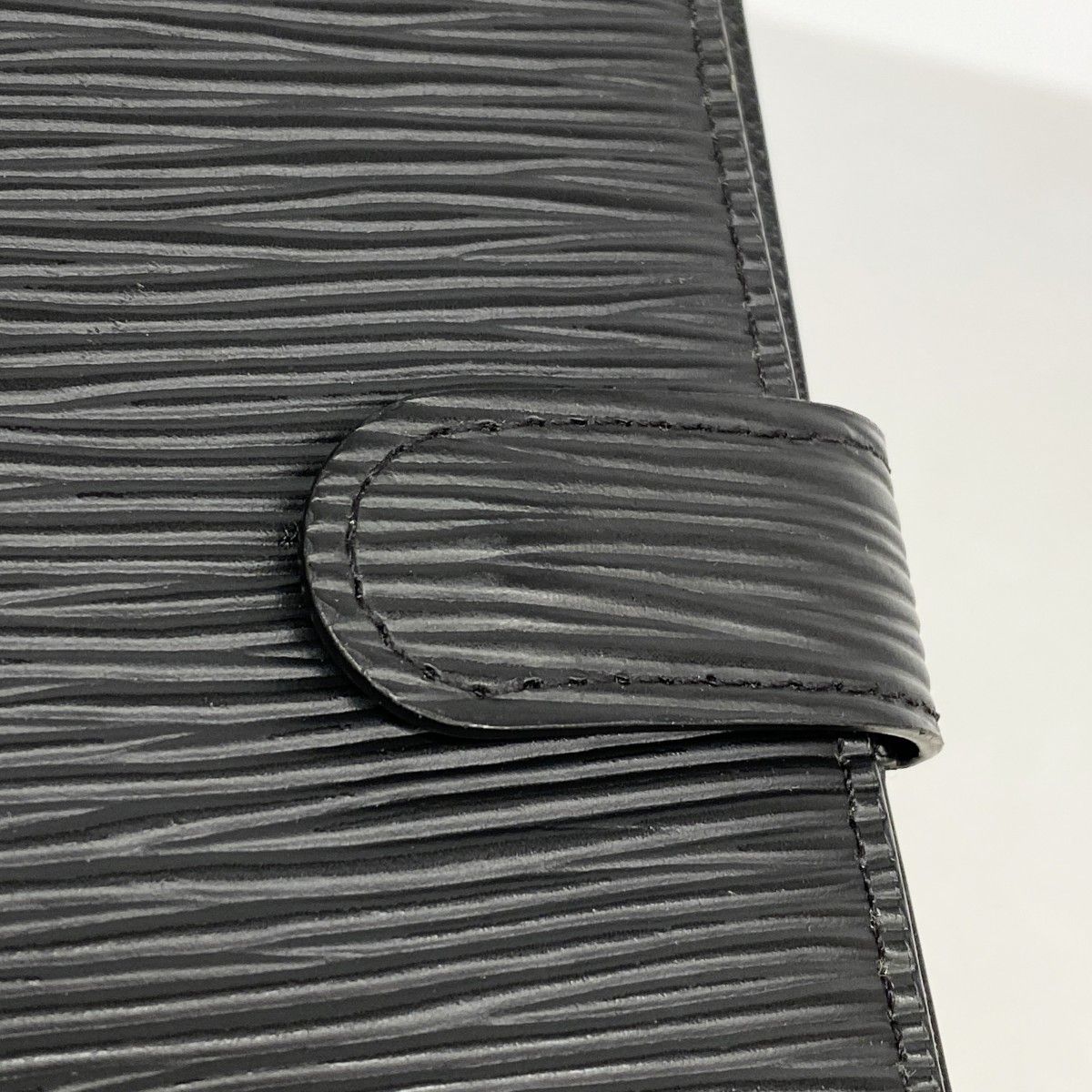 Louis Vuitton Notebook Cover Epi Agenda PM Noir — view 6