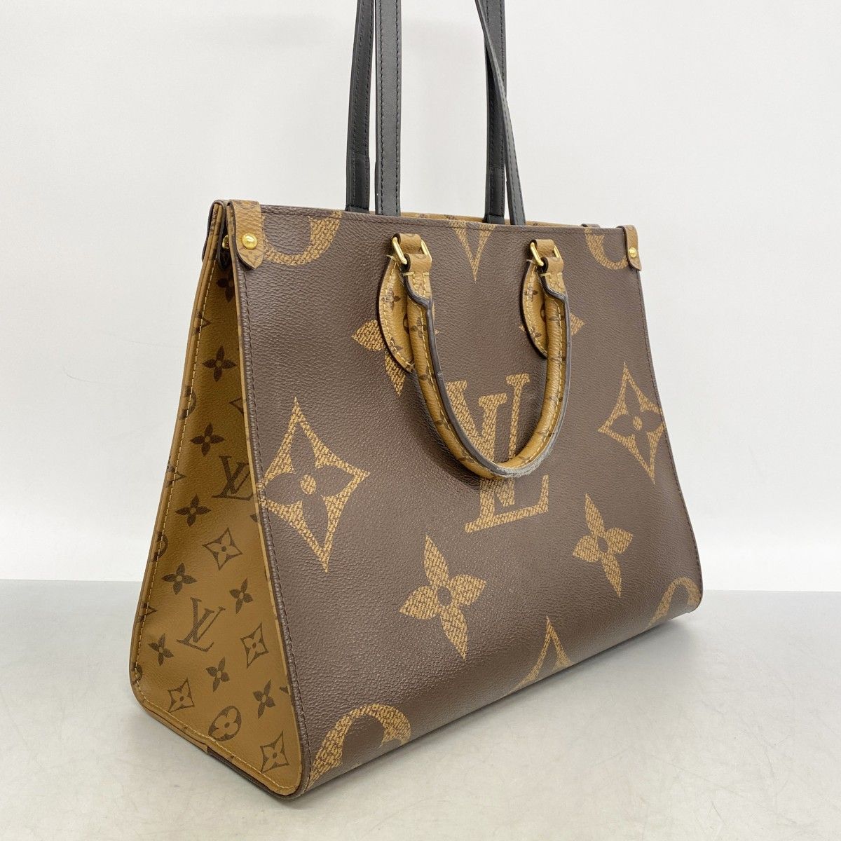 Louis Vuitton Tote Monogram Giant Reverse On The Go MM Brown 2-Way — view 2