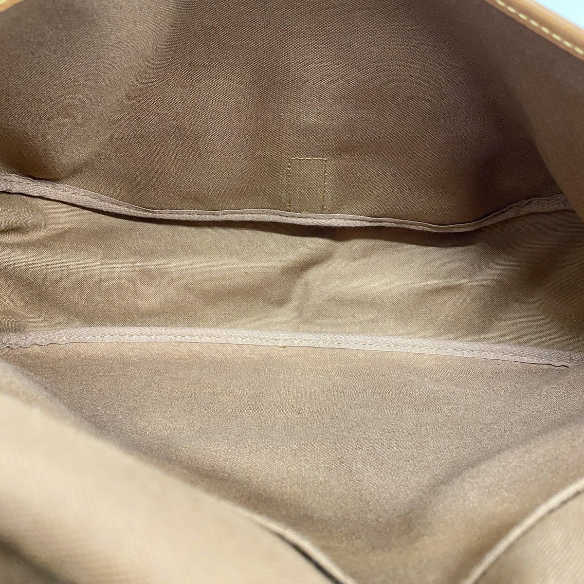 Louis Vuitton Shoulder Bag Monogram Saumur 35 Brown — view 4