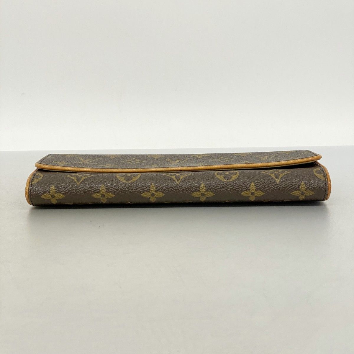 Louis Vuitton Shoulder Bag Monogram Pochette Twin GM Brown — view 3