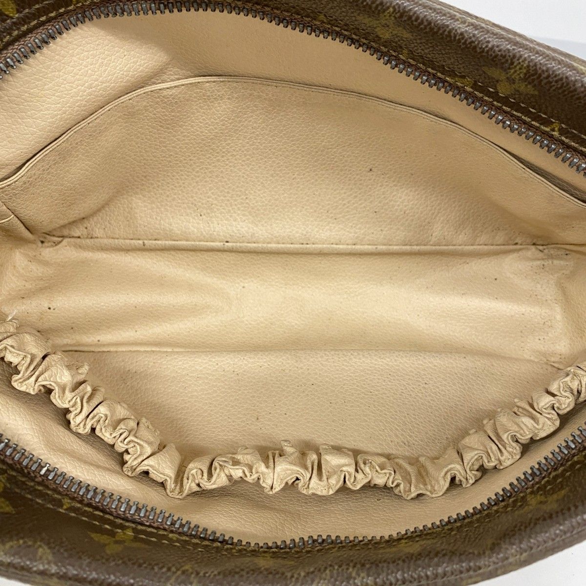 Louis Vuitton Pouch Monogram Trousse Toilet 28 Brown — view 4