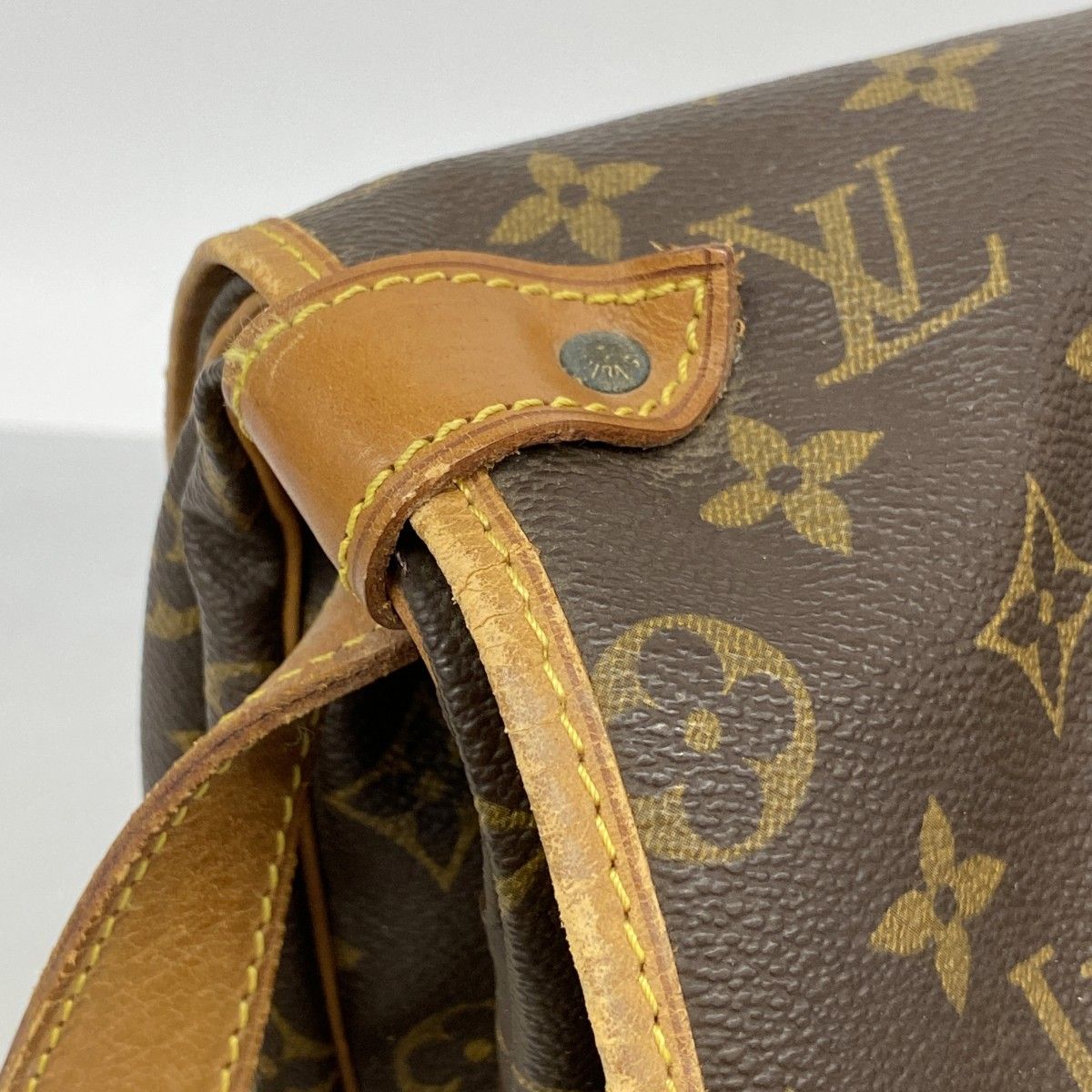 Louis Vuitton Shoulder Bag Monogram Saumur 35 Brown — view 7