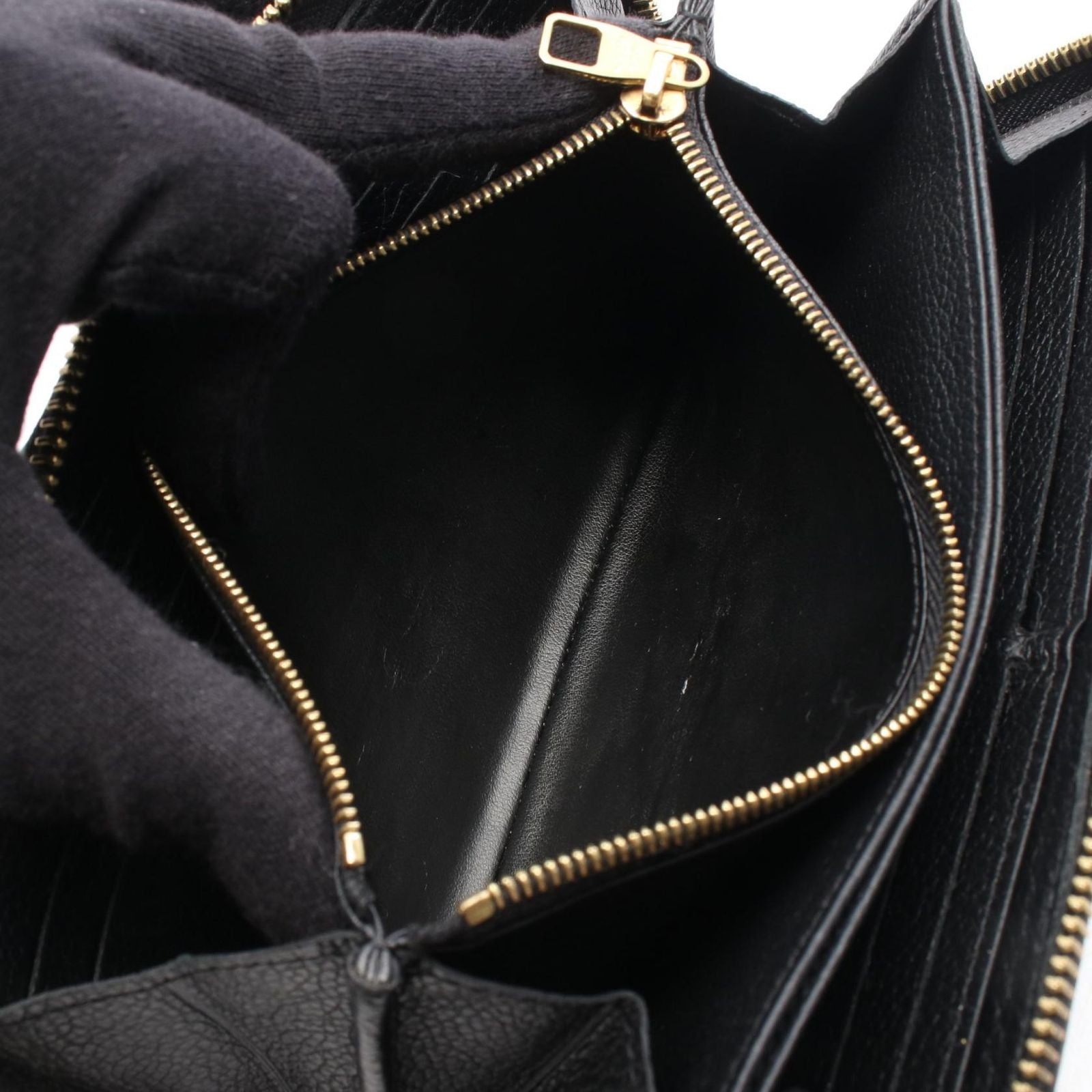 Louis Vuitton Round Wallet Zippy Noir Leather — view 4