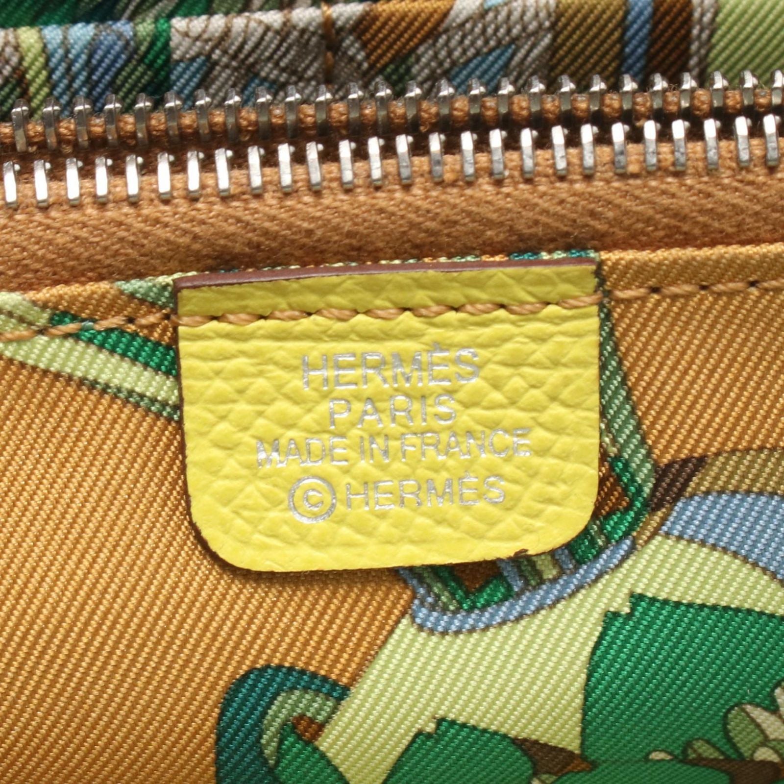 Hermes Round Wallet Azap Long Silk in Souffle Leather in — view 4