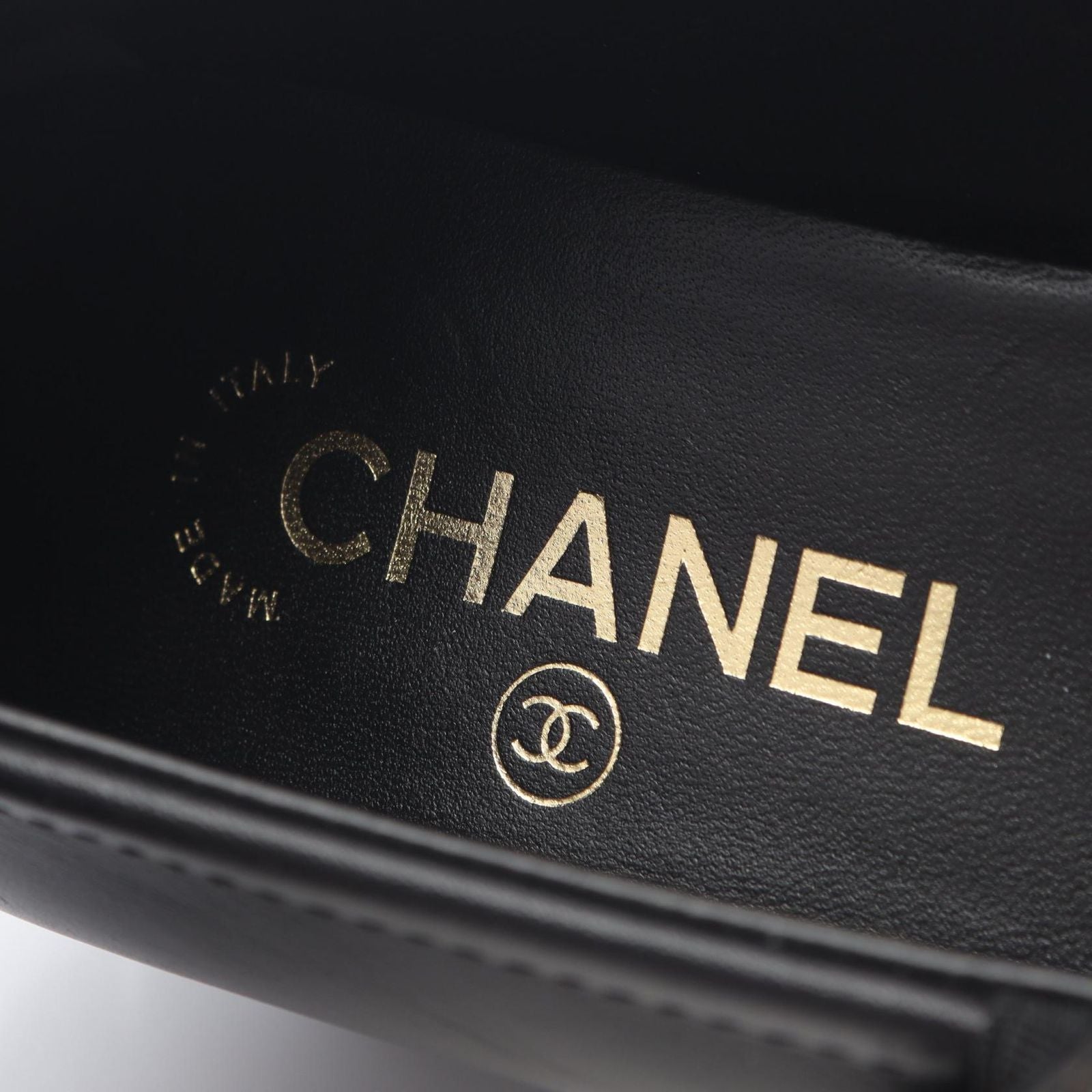 Chanel Loafers CC Logo Turnlock Black Leather — view 4