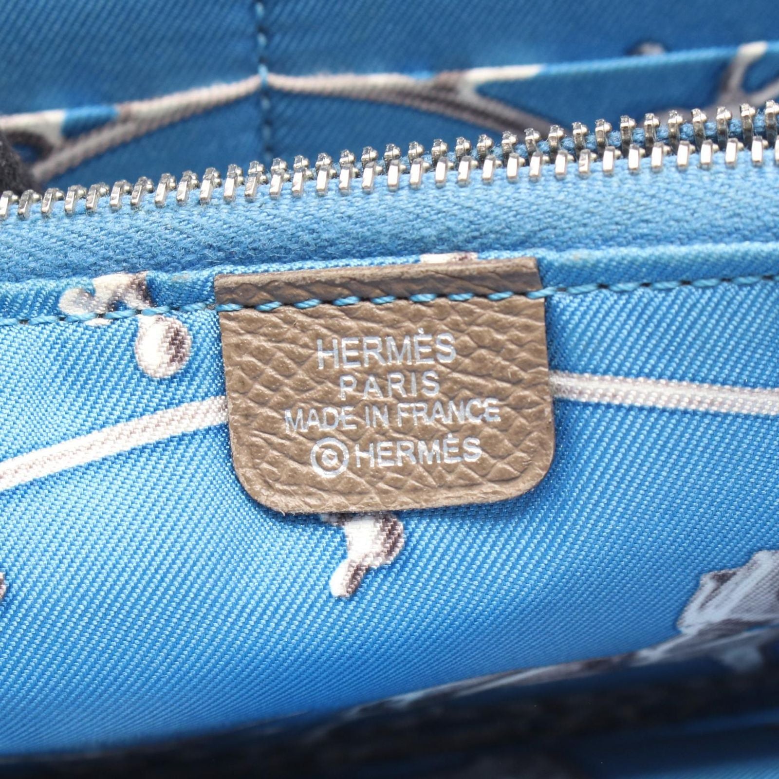 Hermes Round Wallet Azap Long Silk in Etoupe Leather in — view 4