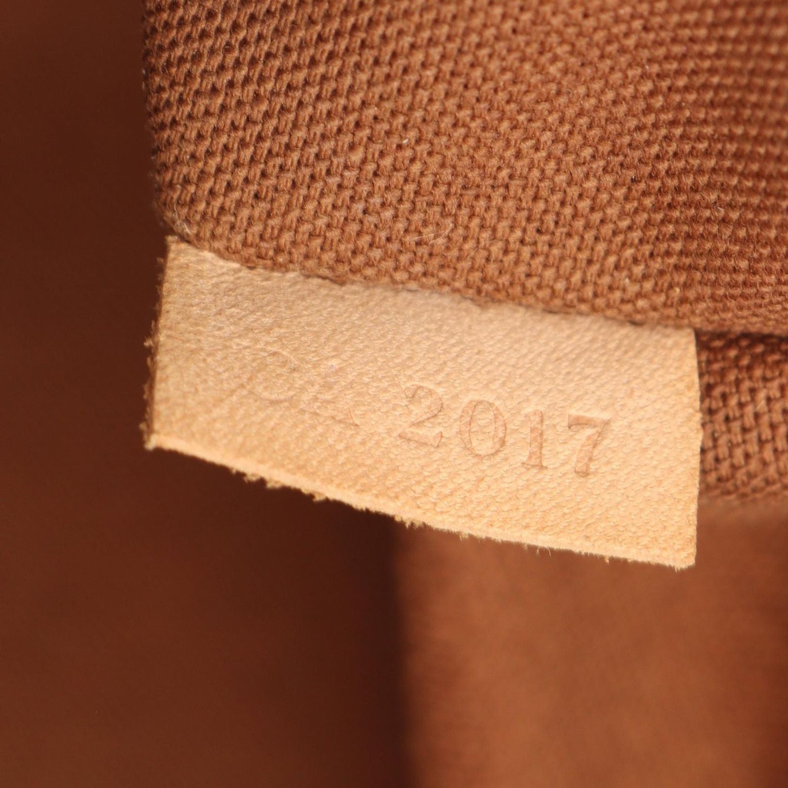 Louis Vuitton Shoulder Bag Batignolles Oriental Canvas Leather — view 5