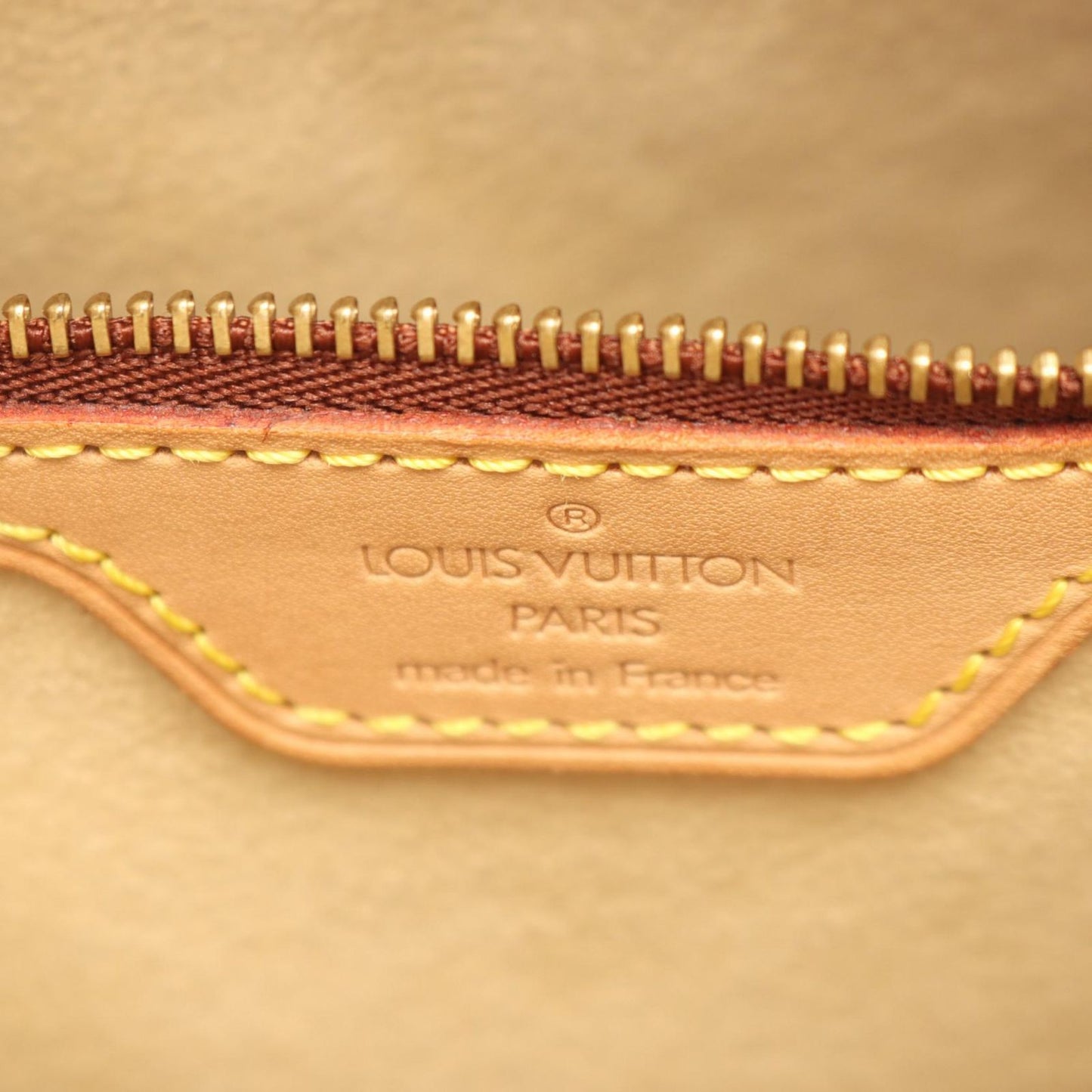 Louis Vuitton Shoulder Bag Looping GM Canvas Leather — view 4