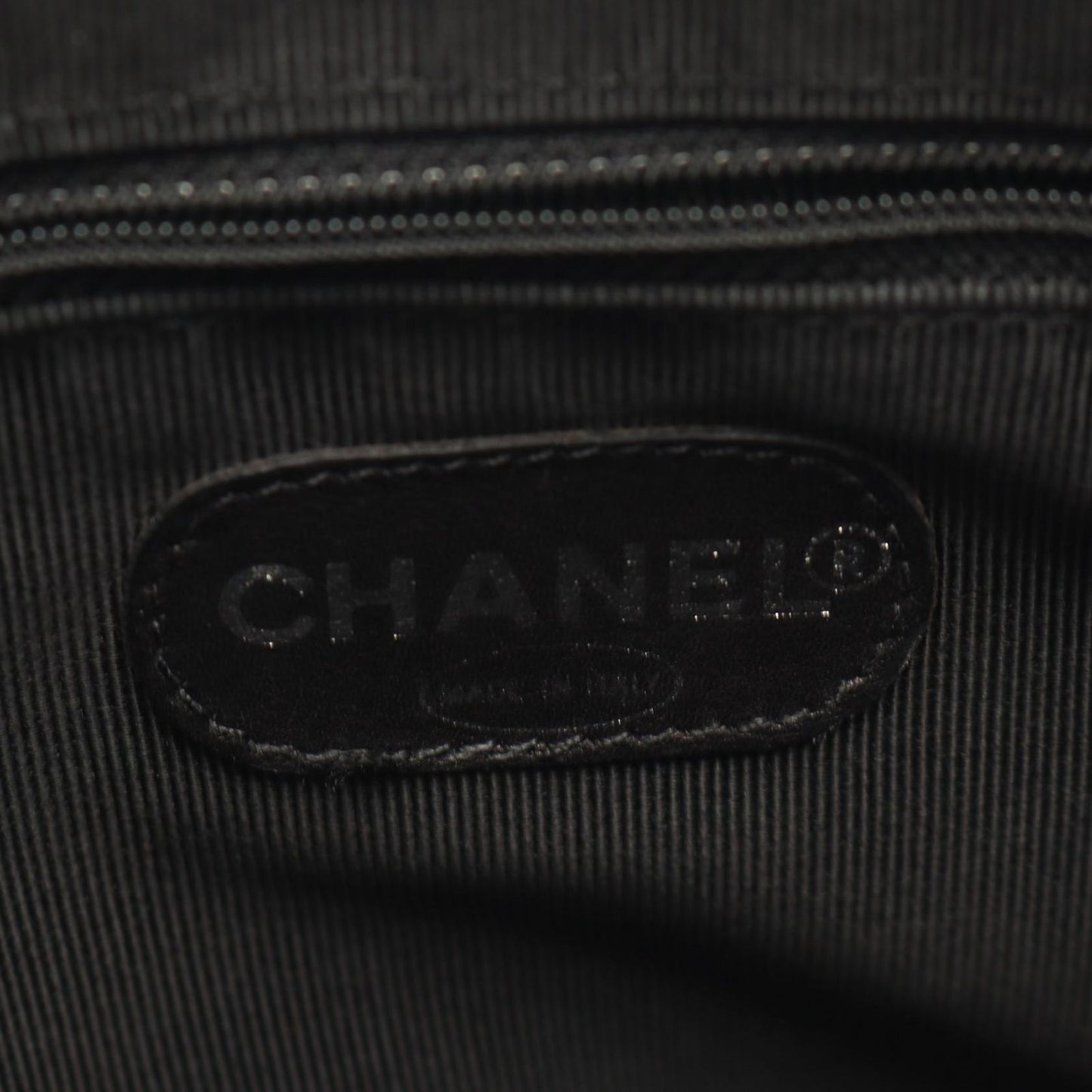 Chanel Shoulder Bag CC Logo Black Lambskin CC Chain — view 4