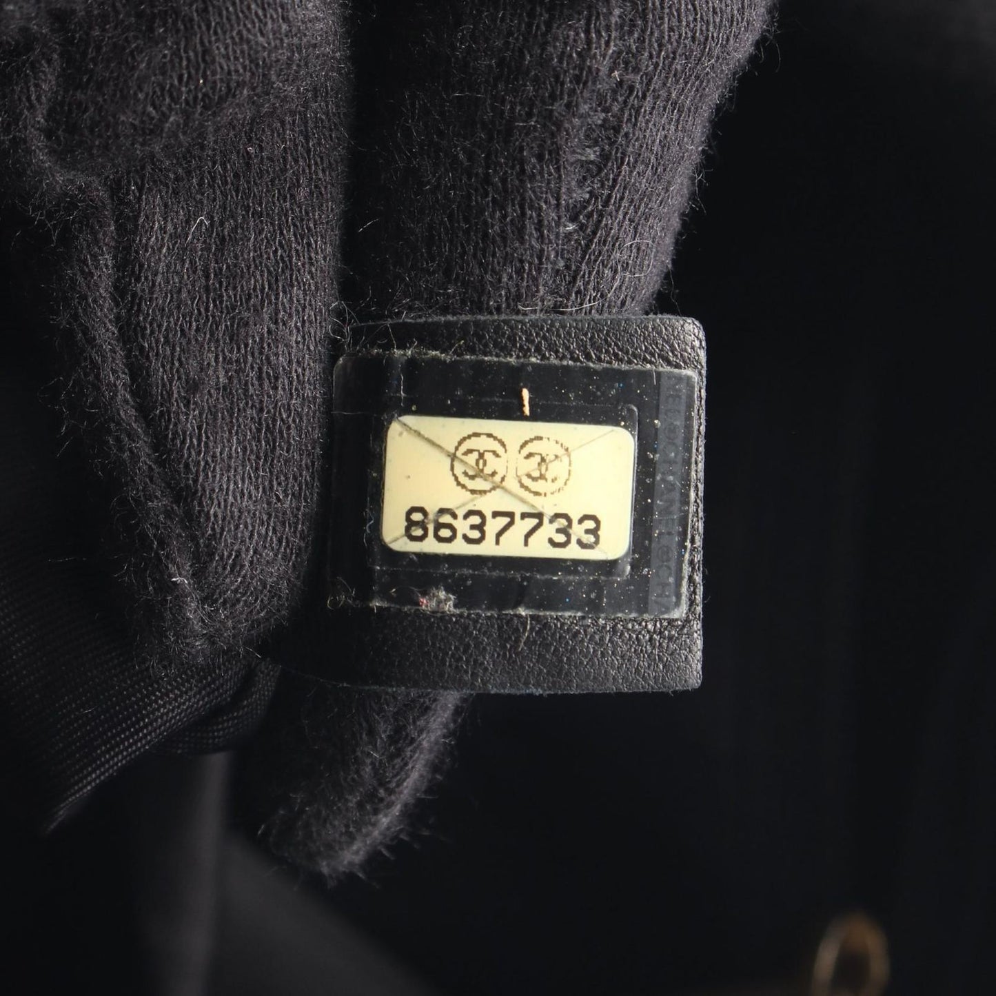 Chanel Tote New Travel Line MM Black Leather New MM — view 5