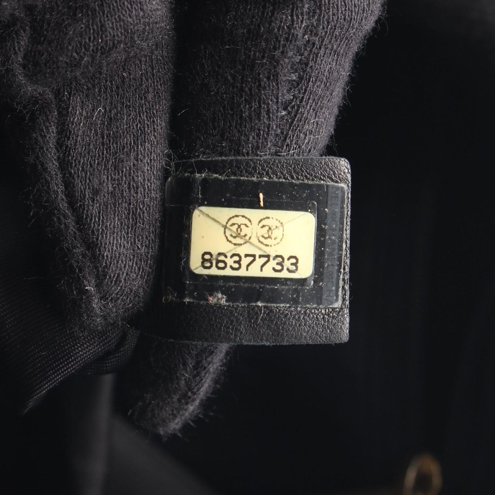 Chanel Tote New Travel Line MM Black Leather New MM — view 5