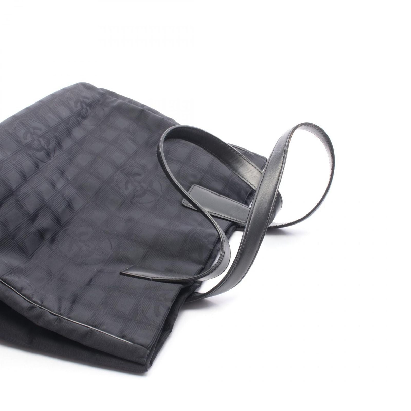 Chanel Tote New Travel Line MM Black Leather New MM — view 9