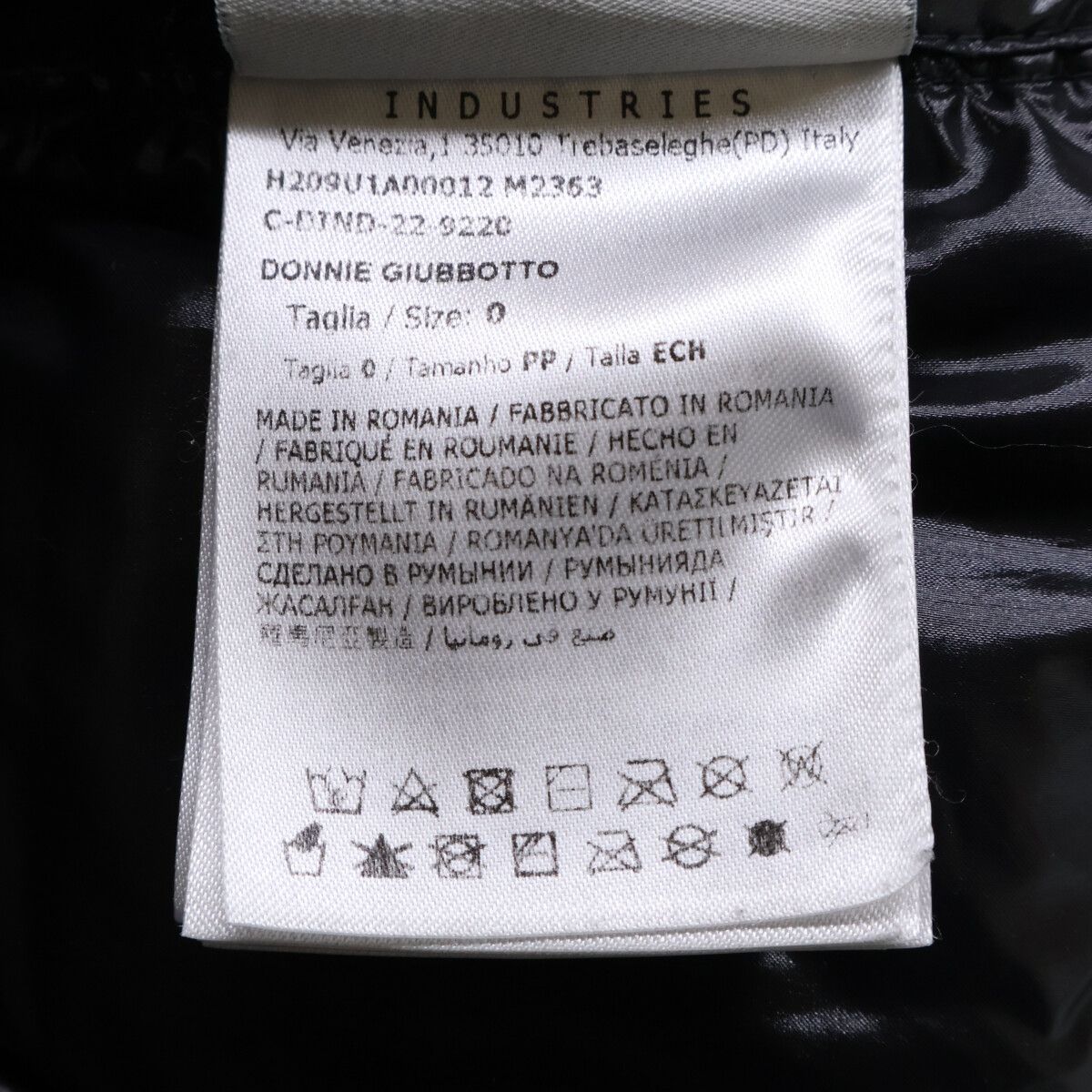 Moncler Hiroshi Fujiwara Donnie Short Down Jacket — view 7