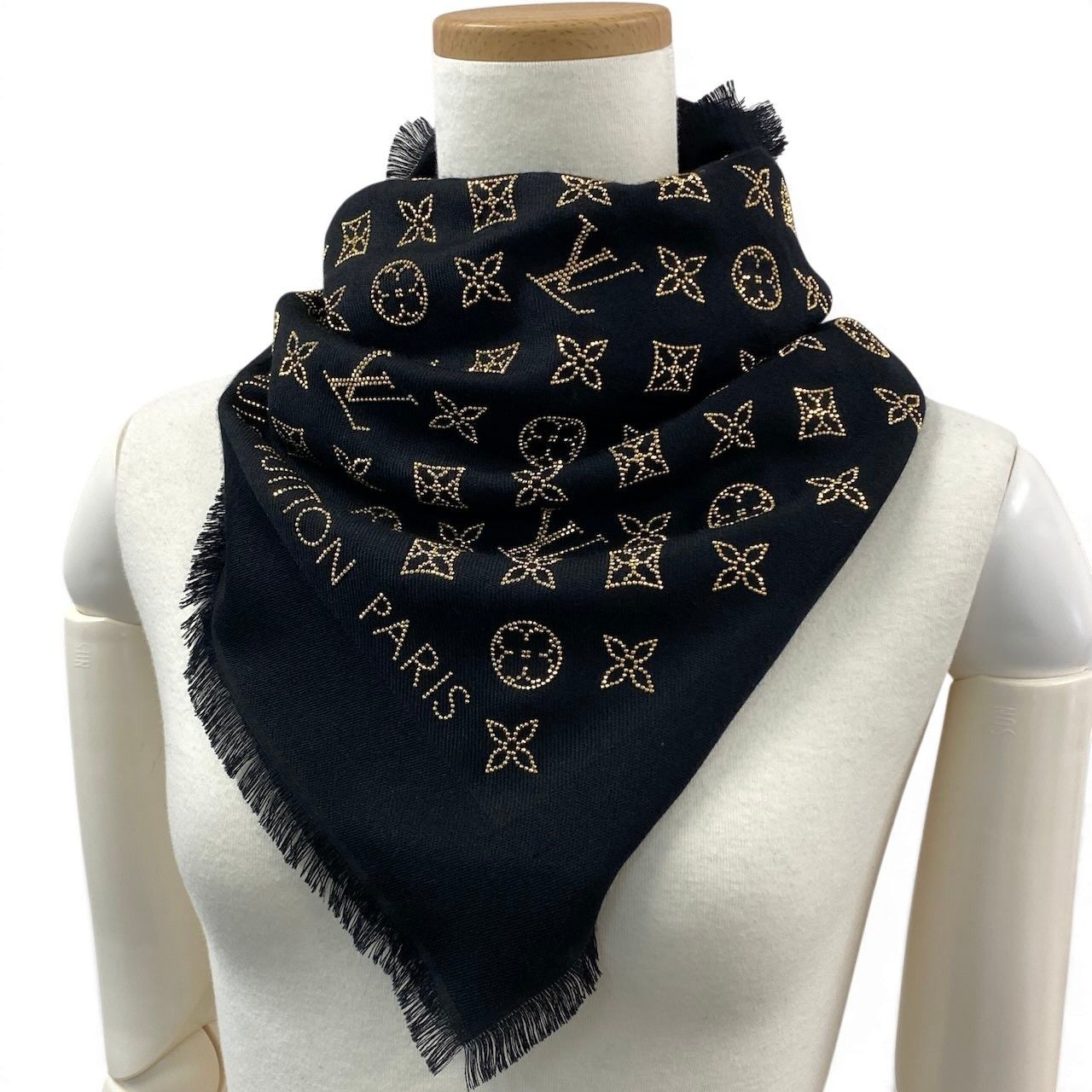 Louis Vuitton E8 Monogram Shawl More Black Scarf — view 4